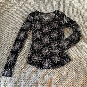 NWOT spider web long sleeve tee size XS